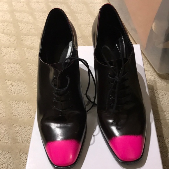 Dior Garconne Shoe, a shoe right off the runway🔥 - Picture 3 of 6